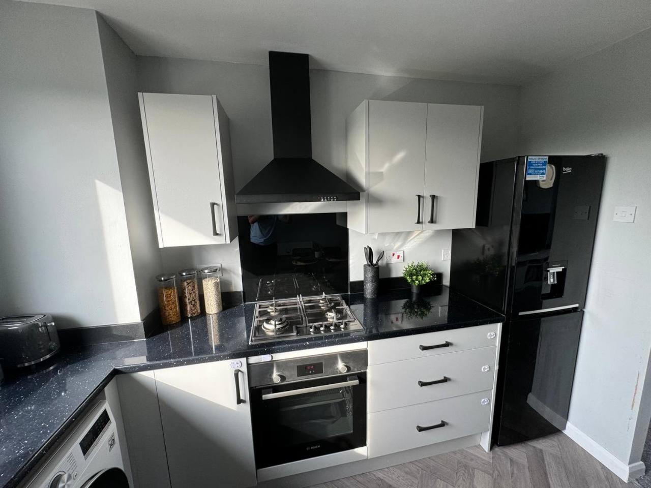Clydebank Brand New 3Bdr Home, Glasgow Exterior foto
